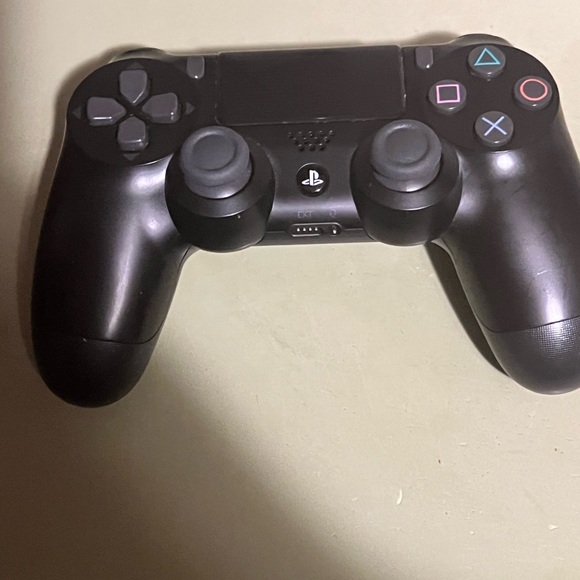 PlayStation controller - Picture 2 of 3